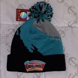 BRAND NEW WITH TAGS !!! Spurs Beanie